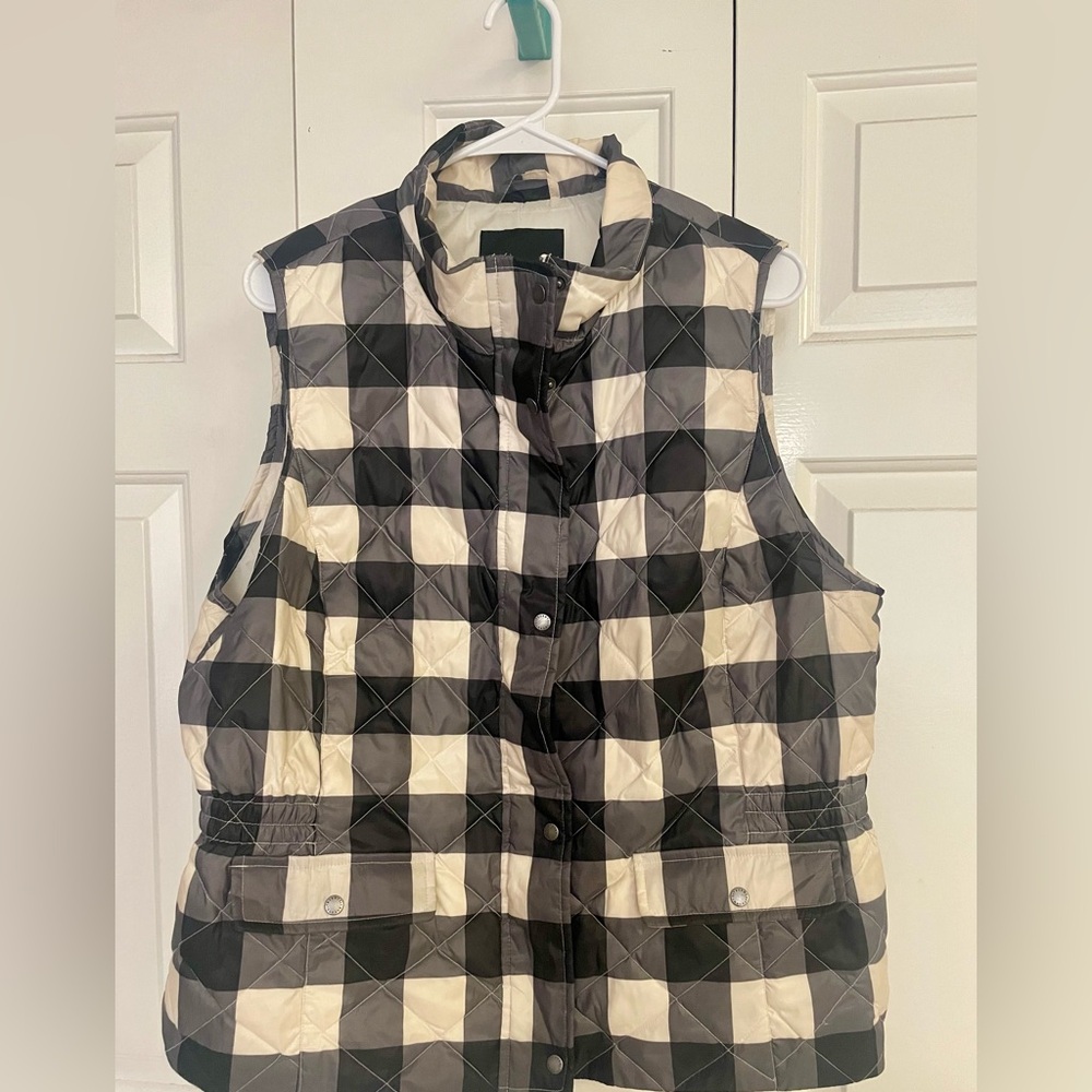 Talbots XL petite black and cream buffalo plaid vest